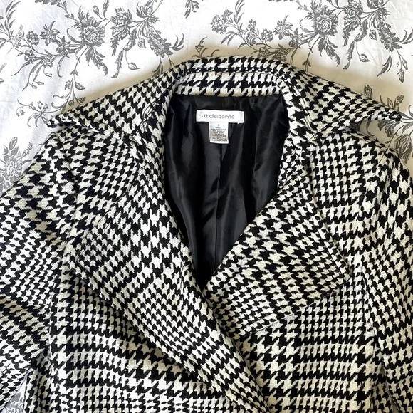 Liz Claiborne hounds tooth jacket - Picture 2 of 4